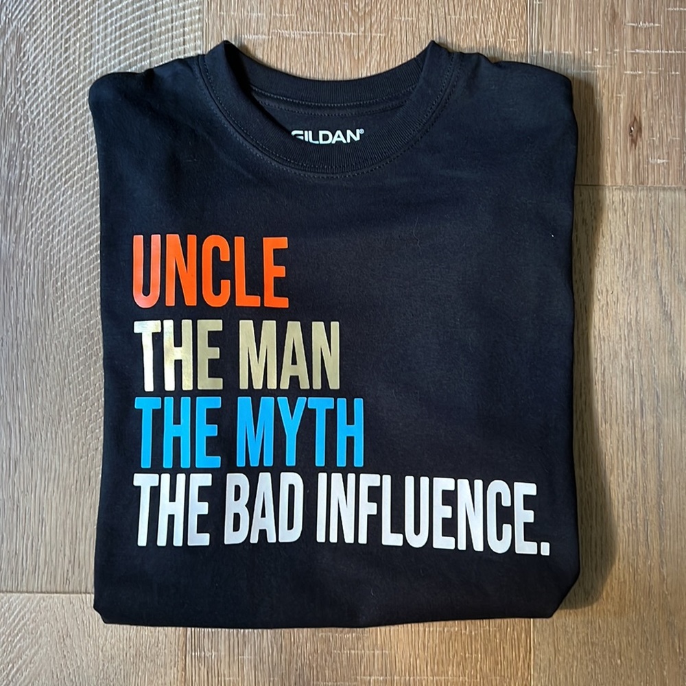 Brand New Mens Size M Crew Neck Short Sleeve T-Shirt for your favorite Uncle